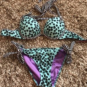VS Patterned Bikini Set